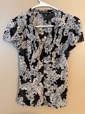 INC International Concepts Black and White Paisley V-Neck Pintuck Top